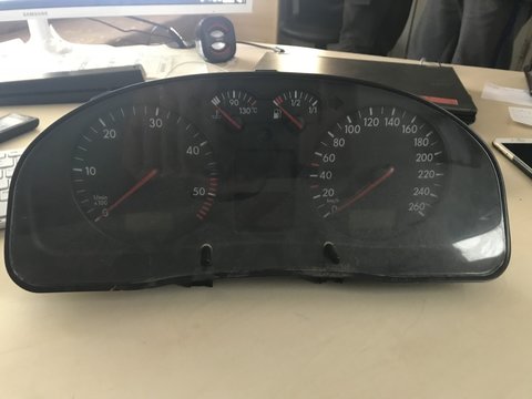 Ceasuri bord vw passat 1,9 tdi anul 2000