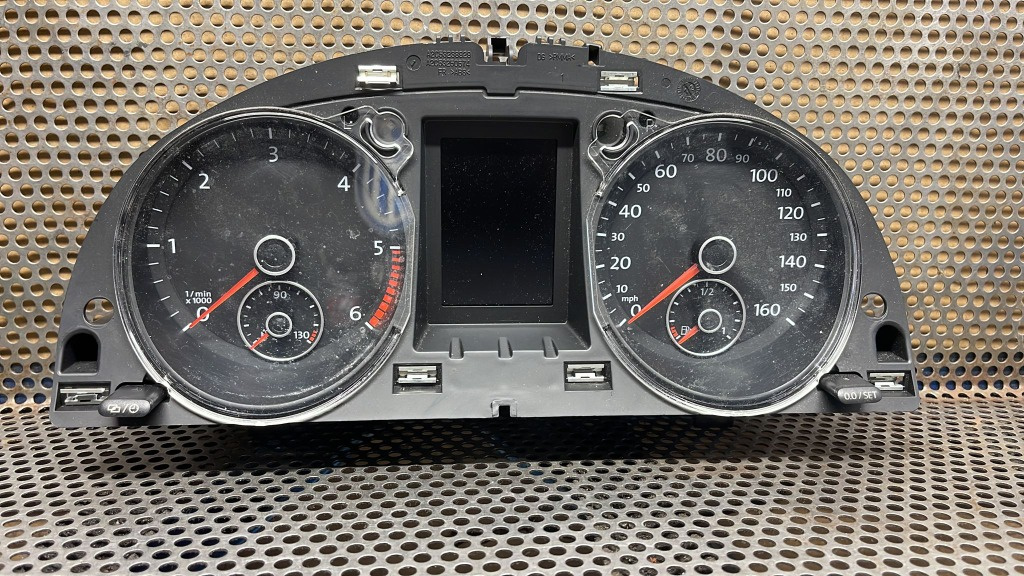 Ceasuri bord Vw Passat B7 1.6 tdi 2011-2015 3AA920970N