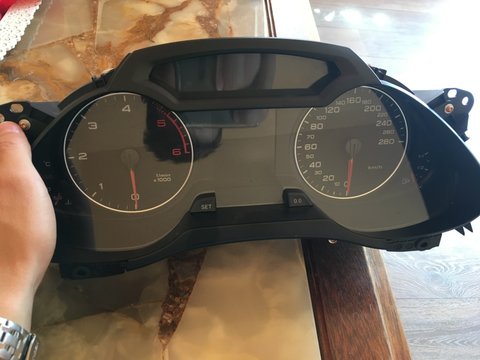 Ceasuri de bord Audi A4 B8