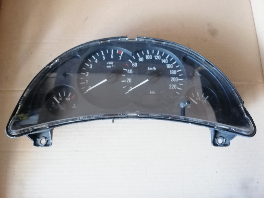 Ceasuri de bord Opel Corsa C 1.0 benzina