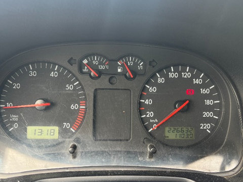 Ceasuri de bord VW Golf 4 1.4 Benzina AHW din 2001