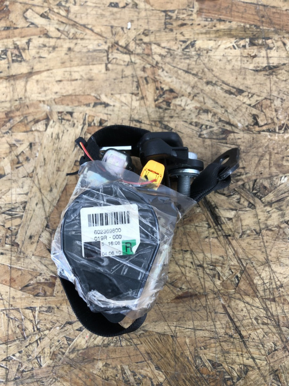 Centura de siguranta dreapta spate Mercedes Benz W