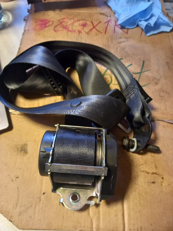Centura dreapta fata Dacia Sandero 2 cod produs:621088800C