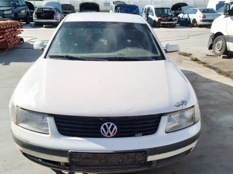 Centura siguranta fata stanga Volkswagen VW Passat B5 [1996 - 2000] Sedan 4-usi 1.9 TDI MT (110 hp)