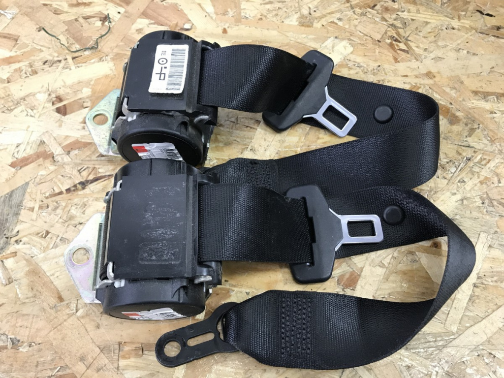Centura siguranta stanga dreapta BMW Seria 1 E81 A