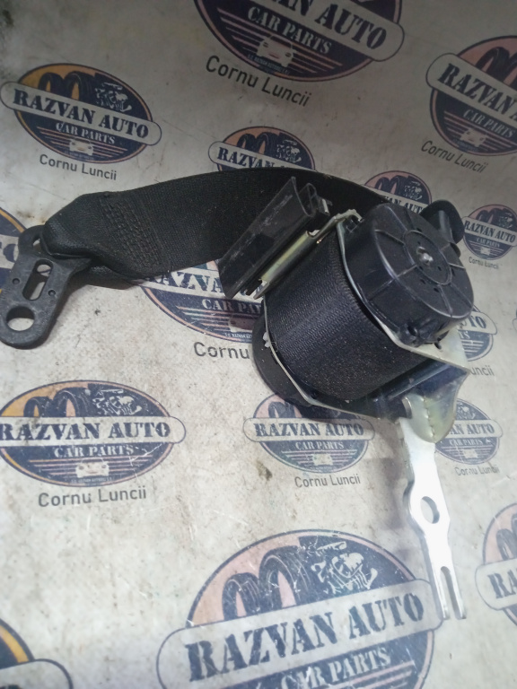 Centura stanga fata BMW E90 2010, 617531700A