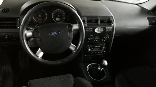 Centuri fata Ford Mondeo Ghia 2.0 tdci 2