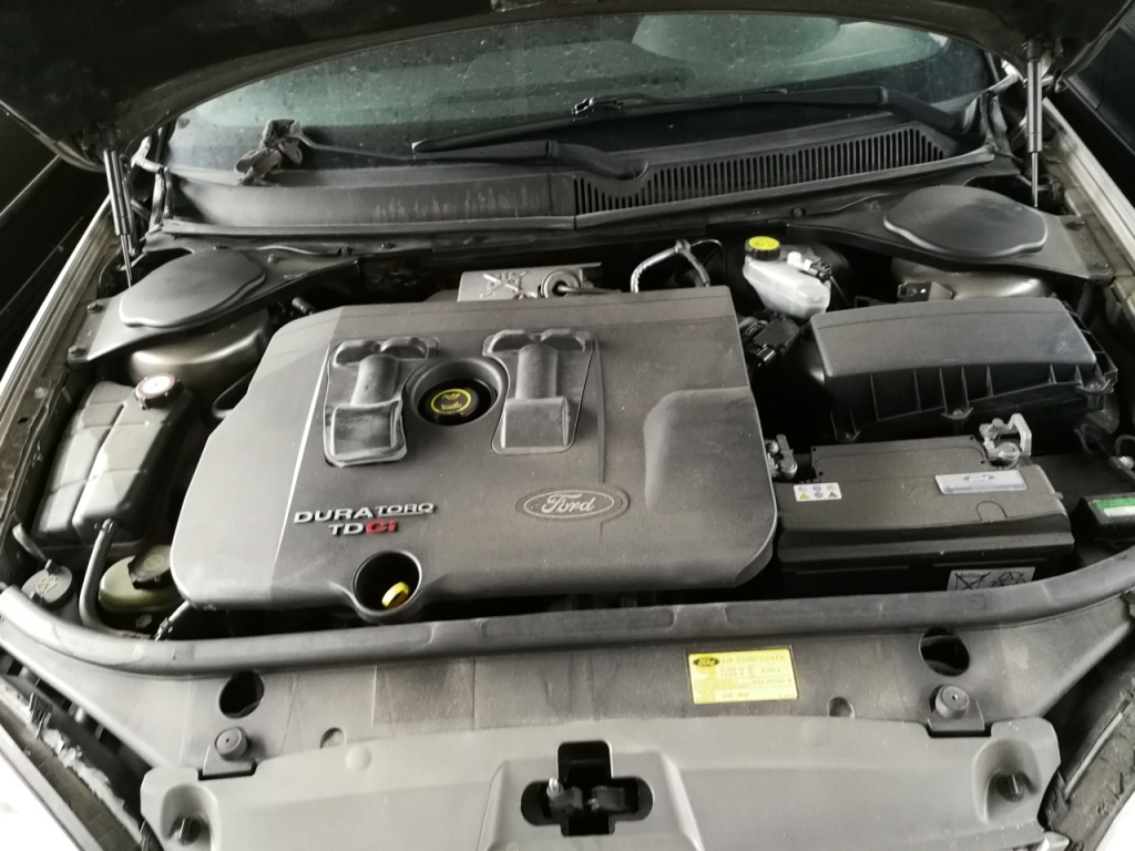 Centuri fata Ford Mondeo Ghia 2.0 tdci 2001-2007 1