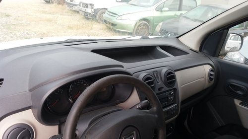 Centuri siguranta fata Dacia Dokker 2013
