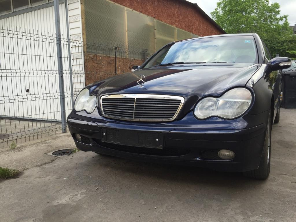 Centuri siguranta fata Mercedes C-Class 