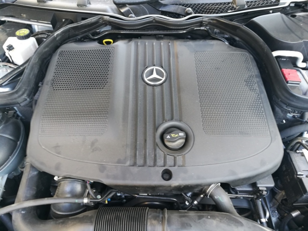 Centuri siguranta fata Mercedes C-Class 