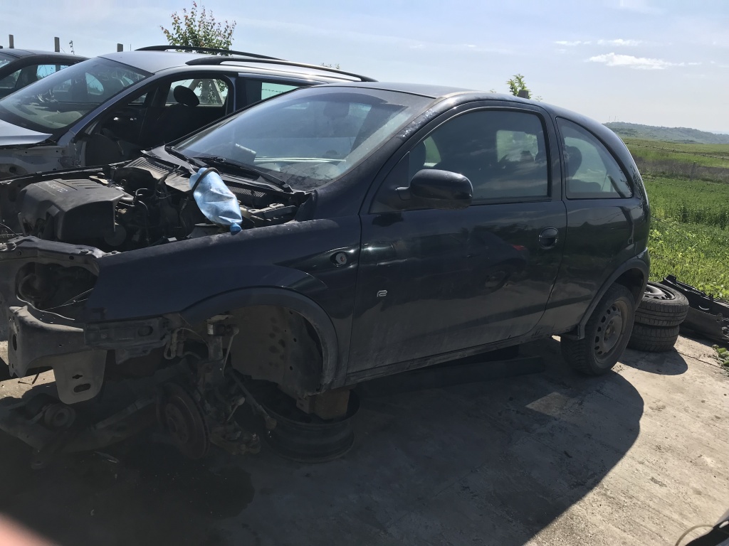 Centuri siguranta fata Opel Corsa C 2004