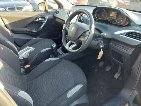 Centuri siguranta fata Peugeot 208 2015 HATCHBACK 1.2 i EB2F