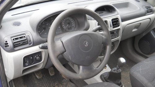 Centuri siguranta fata Renault Clio 2003