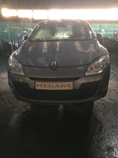 Centuri siguranta fata Renault Megane 2010 Hatchba