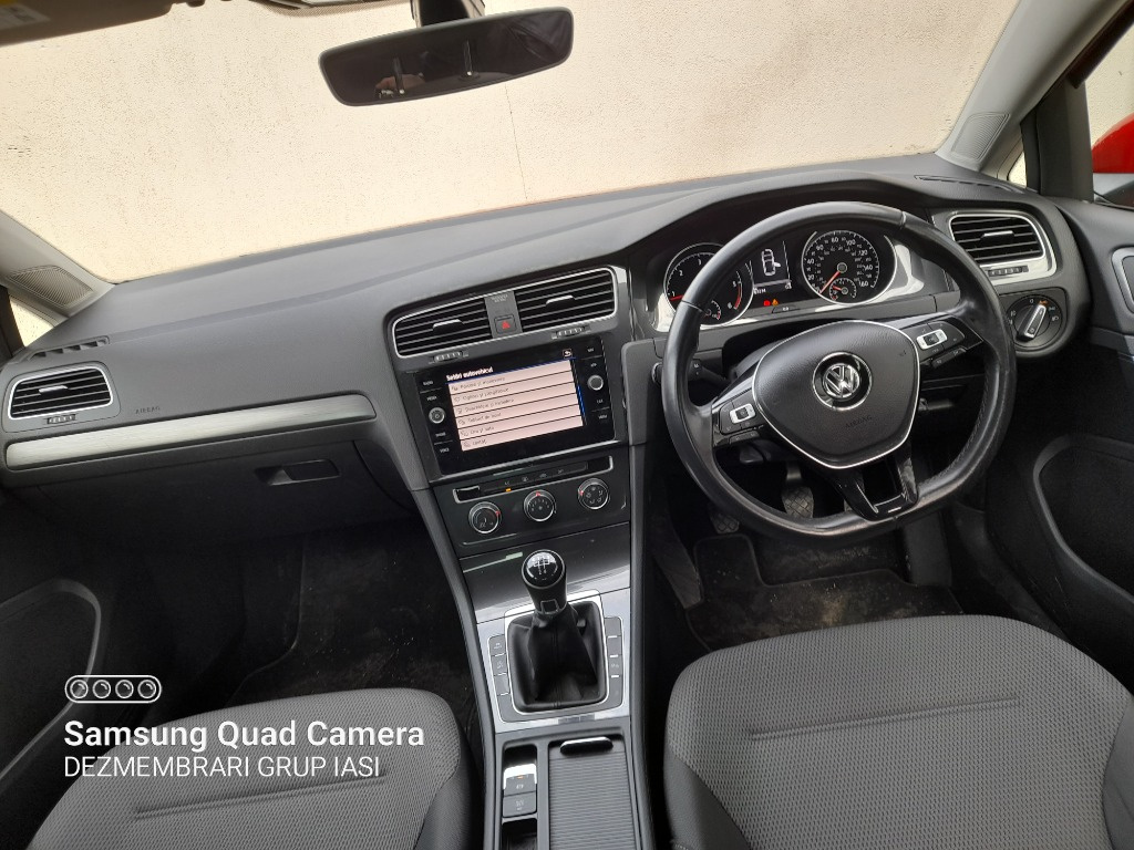 Centuri siguranta fata Volkswagen Golf 7