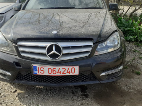 Centuri siguranta spate Mercedes C-Class W204 2013 Berlina 2.1 cdi