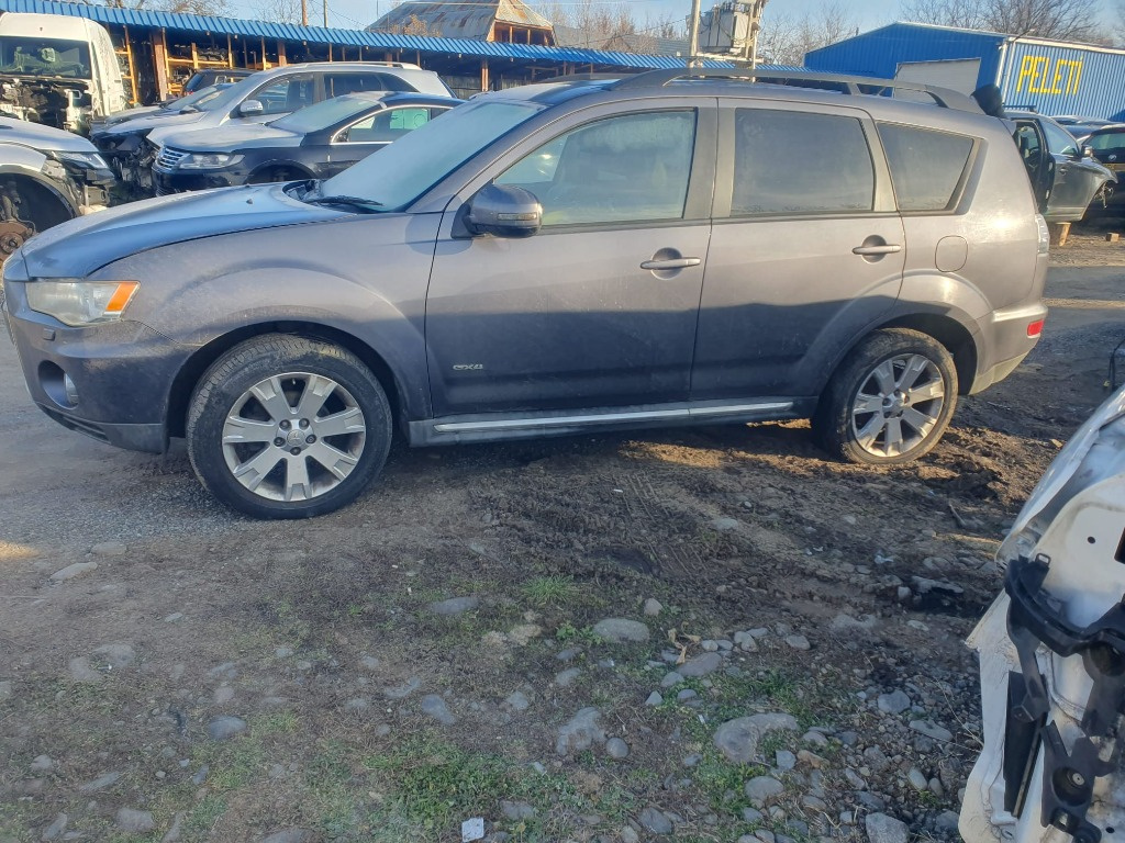 Centuri siguranta spate Mitsubishi Outla