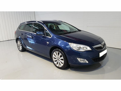 Centuri siguranta spate Opel Astra J 2012 Break 1.6i