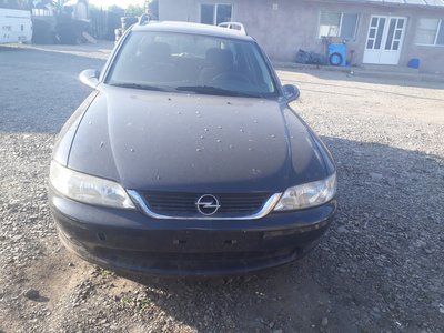 Centuri siguranta spate Opel Vectra B 2001 break 2