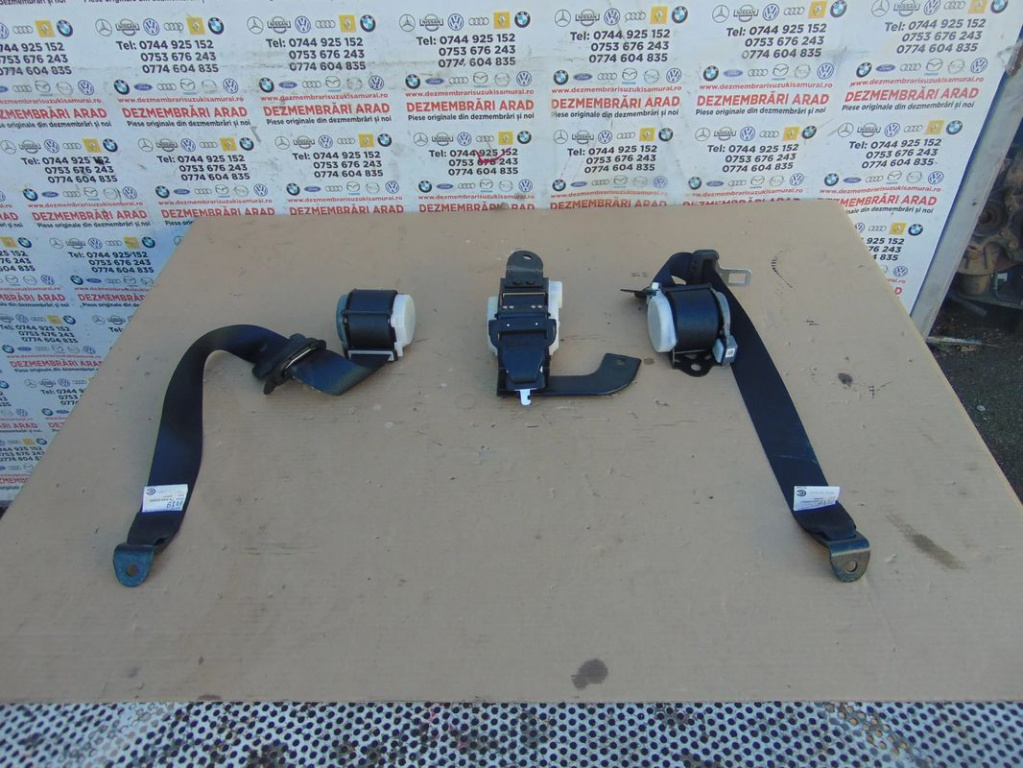 Centuri spate Mitsubishi Outlander 3 an 2012-2023 centuri spate stanga dreapta mijloc
