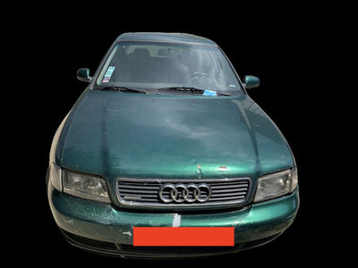 Cheder pe caroserie usa fata dreapta Audi A4 B5 [1