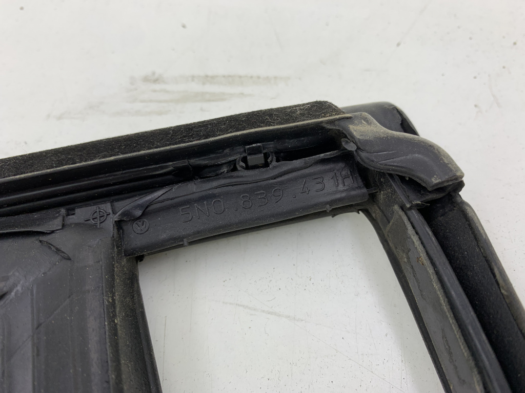 Cheder usa stanga spate VW TIGUAN CFFB 2