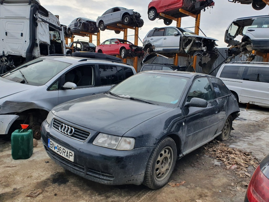 Chedere Audi A3 8L 2000 hatchback 1.9 td