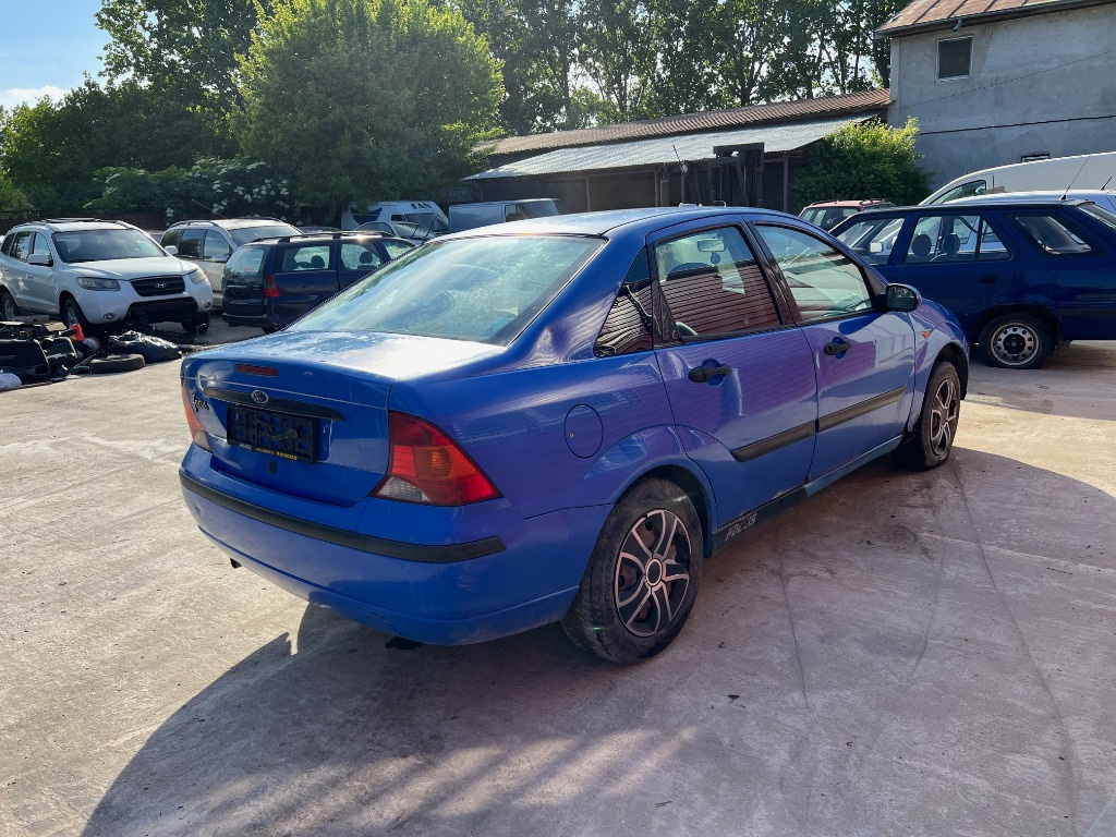 Chedere Ford Focus 2003 BERLINA 1.6 BENZ