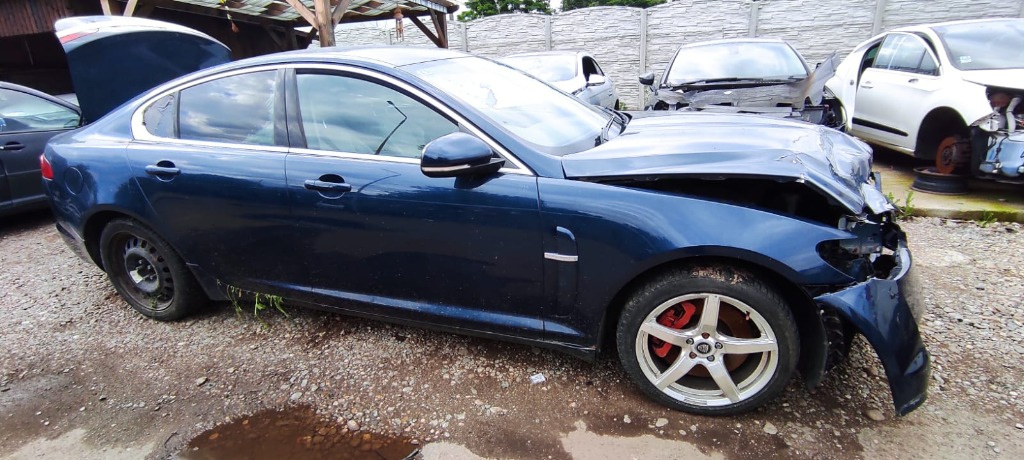 Chedere Jaguar XF 2010 berlina 2993