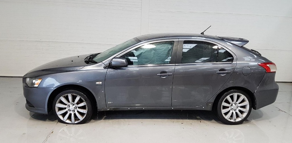 Chedere Mitsubishi Lancer 2010 HATCHBACK