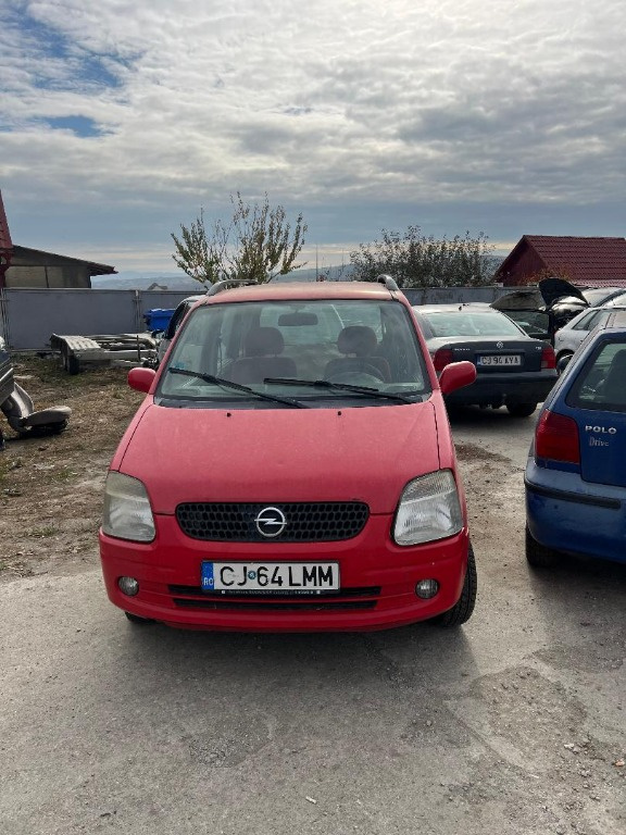 Chedere Opel Agila 2002 hatchback 1,2 benzina