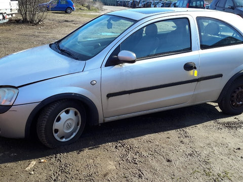 Chedere Opel Corsa C 2001 hatchback 1.0