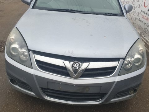 Chedere Opel Signum 2005 Hatchback 1.9 CDTi