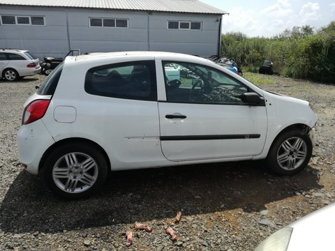 Chedere Renault Clio III 2008 Hatchback 1.5 dci