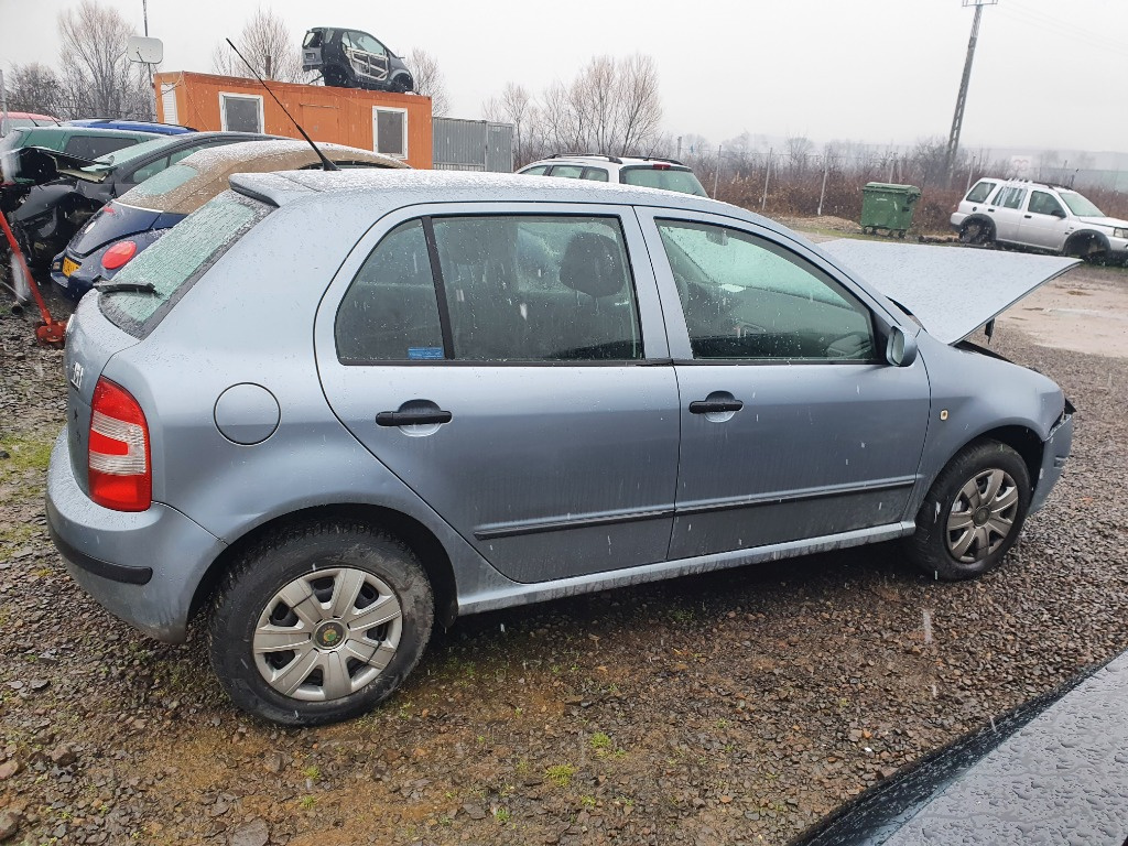 Chedere Skoda Fabia 2005 Hatchback 1.4 mpi