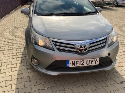 Chedere Toyota Avensis 2012 BERLINA 2.0