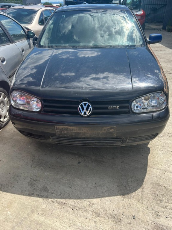 Chedere Volkswagen Golf 4 2003 HATCHBACK 1.6i