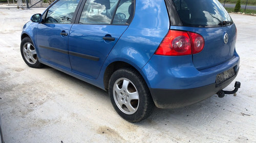 Chedere Volkswagen Golf 5 2005 hatchback