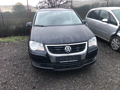 Chedere Volkswagen Touran 2009 Hatchback 1.4