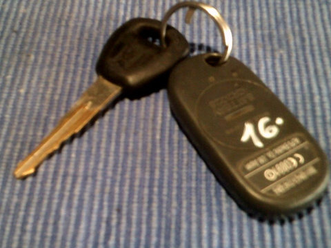 Cheie contact originala cu telecomanda Honda HR-V, an 2002-2007