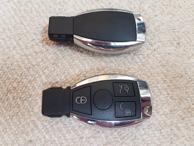 Cheie cu 3 butoane Mercedes Benz 433MHz cu Chip NE