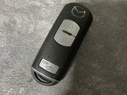 Cheie originala Mazda CX5 cu 3 butoane