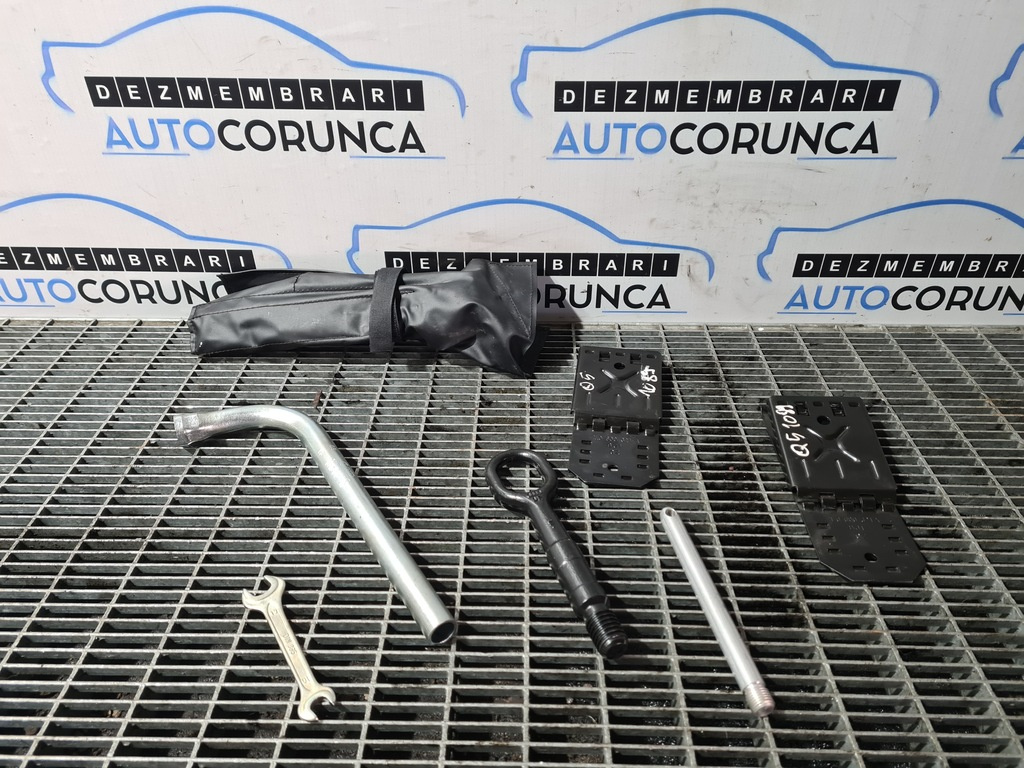 Cheie roti AUDI Q5 2008 - 2012 Fără cric