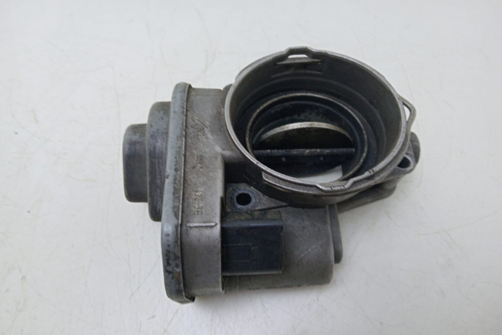 Clapeta acceleratie 038128063G Volkswage