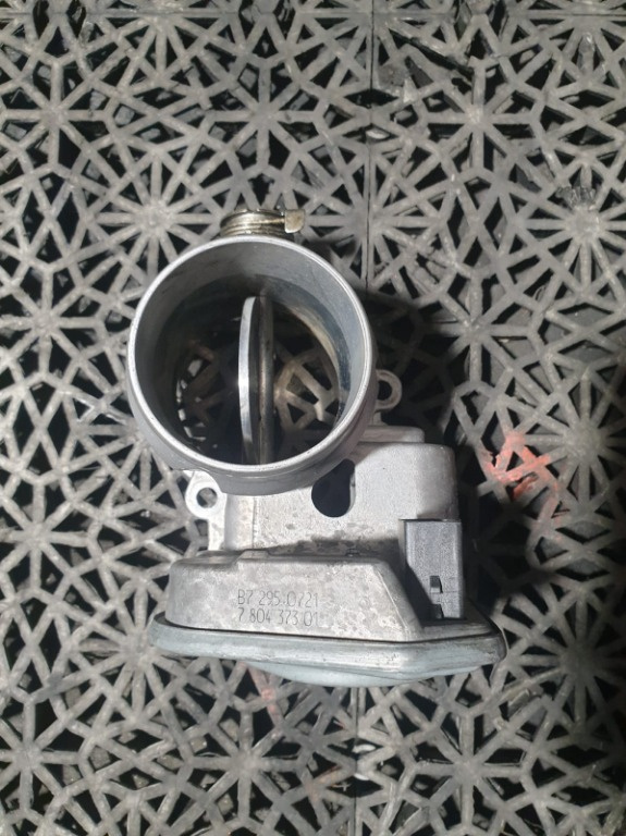 Clapeta acceleratie 2.0 N47 cod 780437301 BMW Seria 3 E90 / E91 an 2007 2008 2009 2010 2011 2012