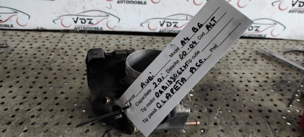 Clapeta acceleratie Audi A4 B6 2.0i 2004 cod 06B133062H