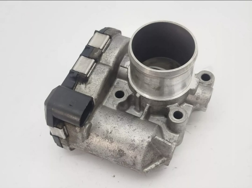 Clapeta acceleratie M9R 2007-2015 cod 8200330810E Renault Koleos 4x4 2.0 dci