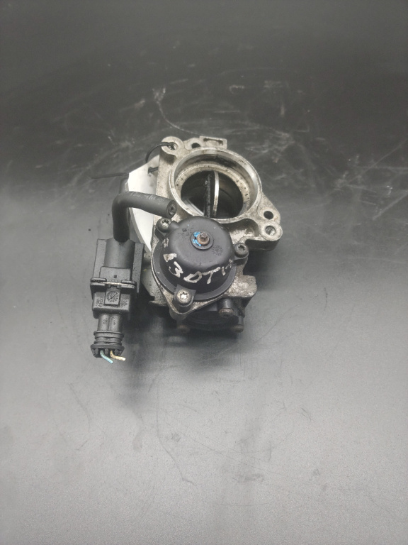 Clapeta acceleratie Opel Astra H an 2004 cod piesa 55195014