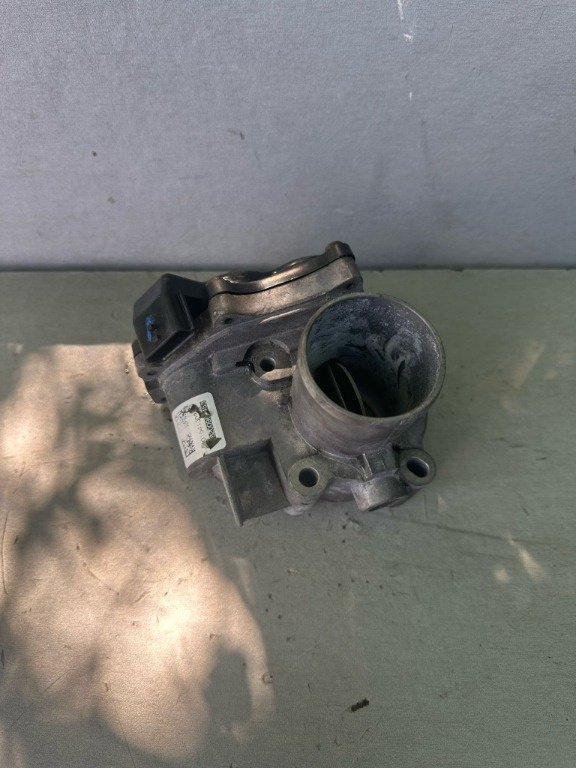Clapeta acceleratie Renault Latitude 2.0